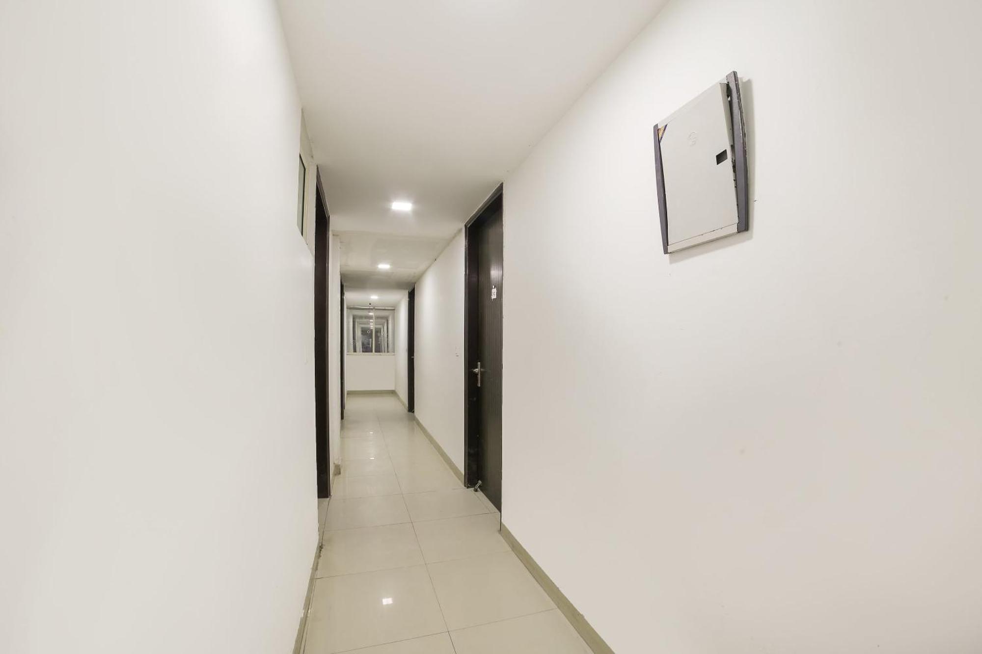 My Comfortable Hotel นิวเดลี ภายนอก รูปภาพ
